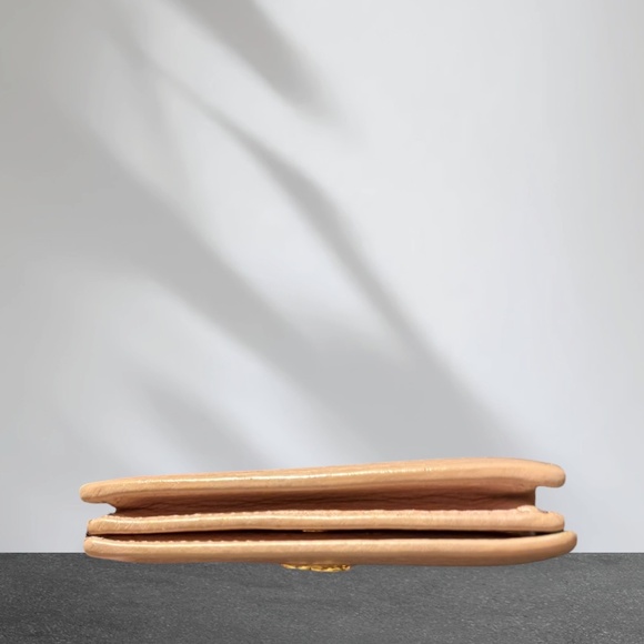 GUCCI GG PINK MARMONT GG LOGO SNAP WALLET - Picture 6 of 9